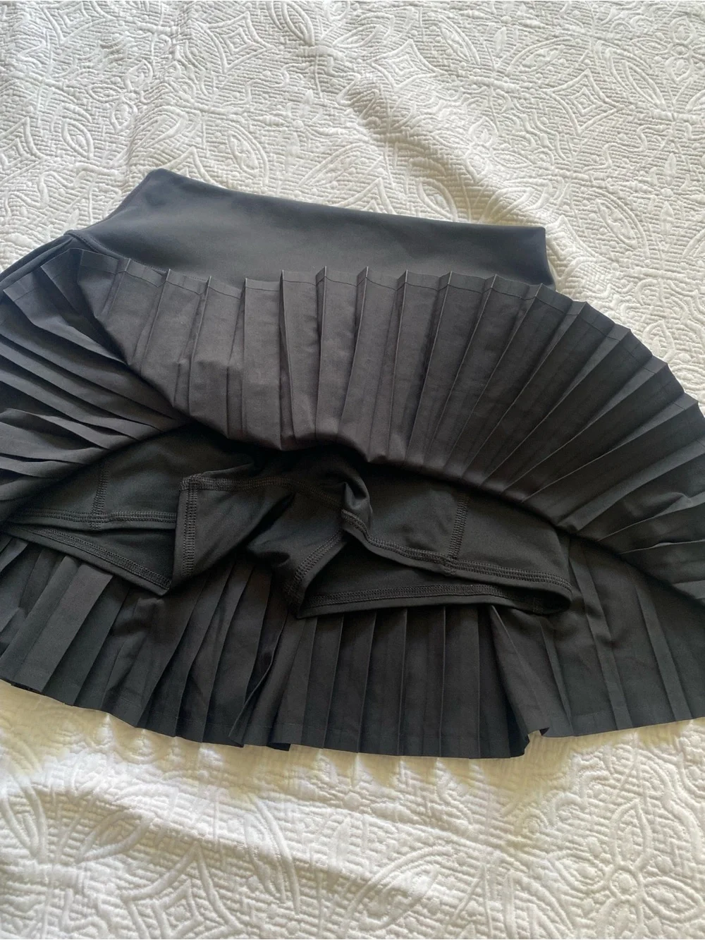 ALO Yoga Black Pleated Mini Skirt